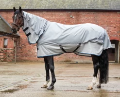 Mark Todd Showerproof Fly Rug
