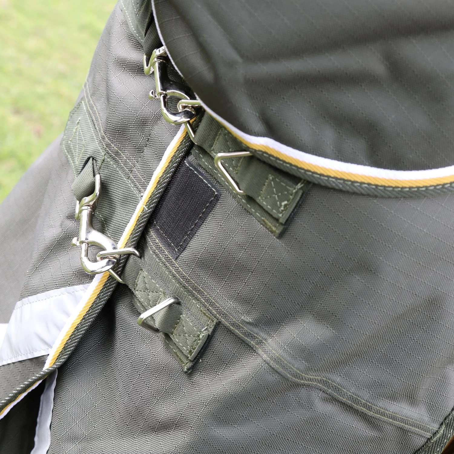 Shires Highlander Plus 50 Combo Turnout Rug 3 Shires Highlander Plus 50 Combo Turnout Rug - Image 3