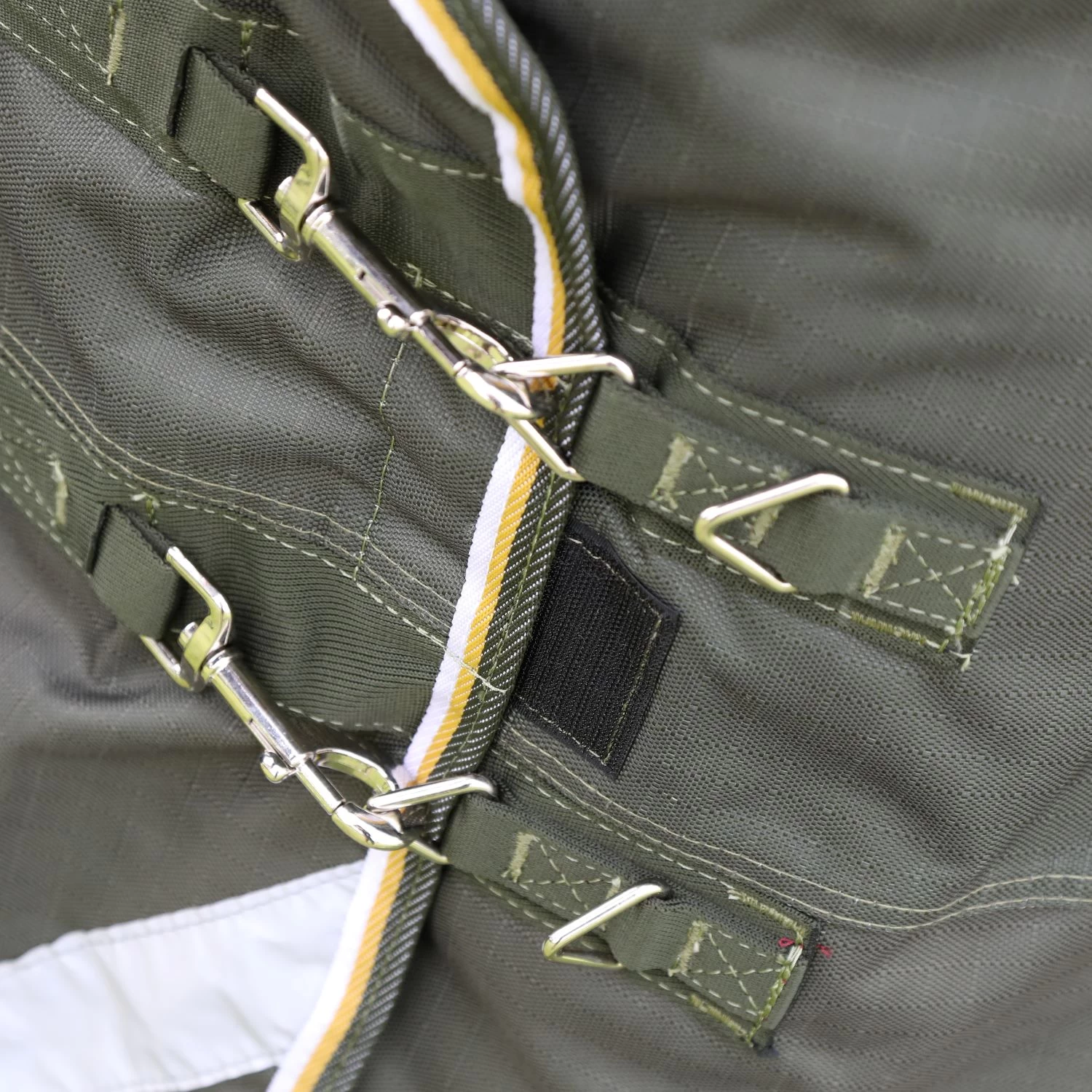 Shires Highlander Plus 50 Turnout Rug 2 Shires Highlander Plus 50 Turnout Rug - Image 2